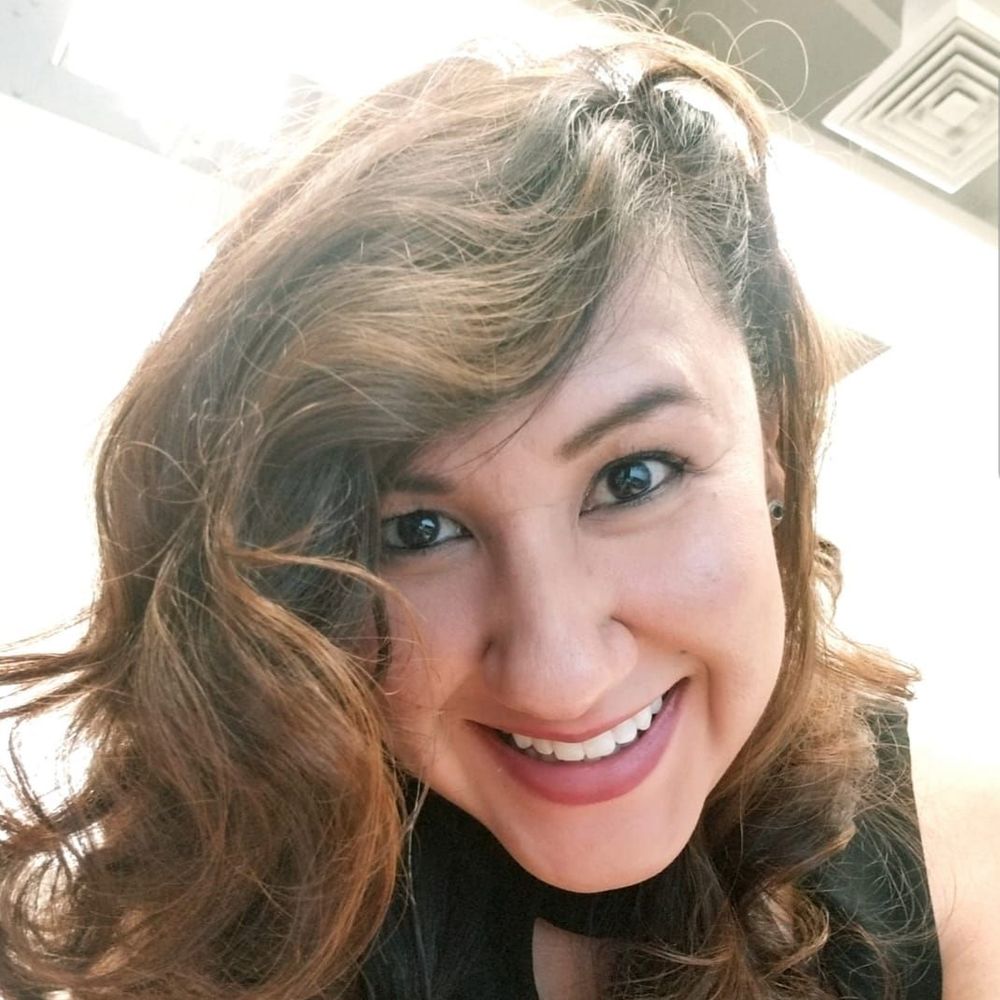 Meet your Posher, Claudia